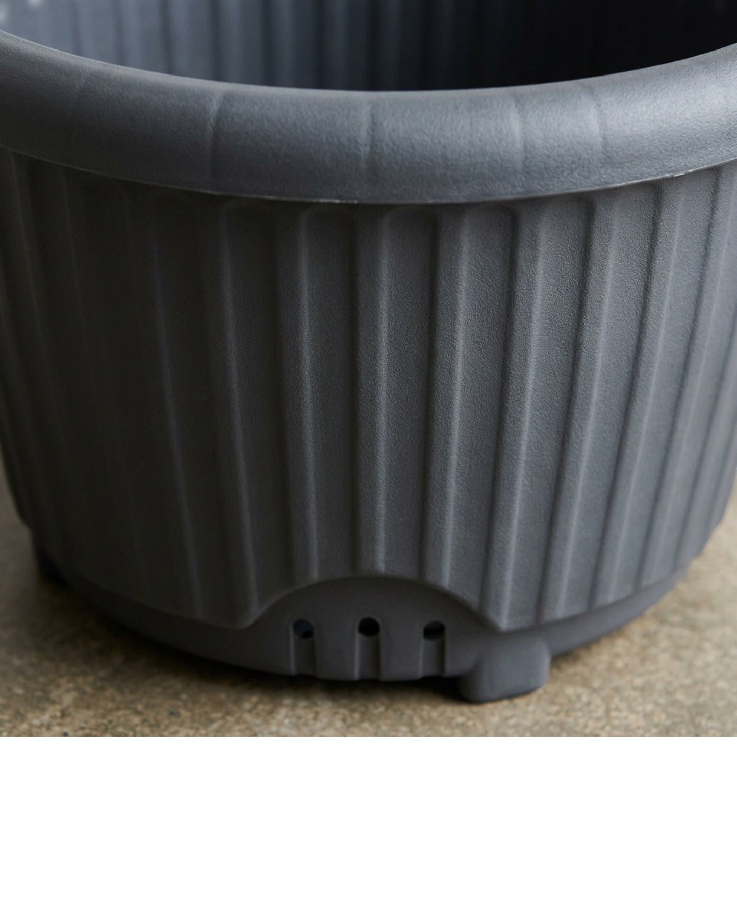 Ridg Tall Ribbed Plastic Planter Charcoal 10 in